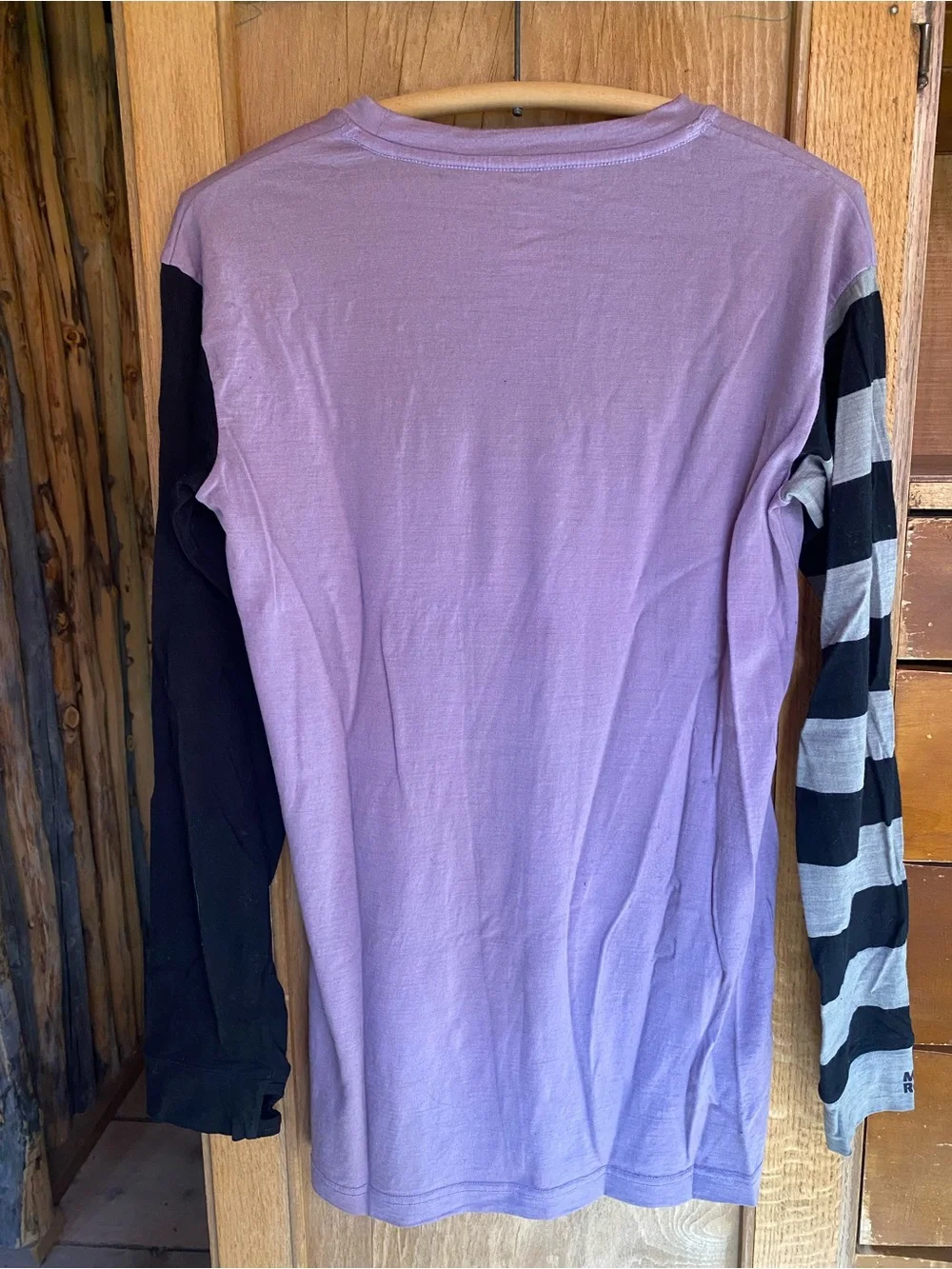 Women’s M Mons Royale Merino Baselayer Top